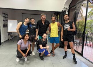 Anuncian clases de inglés gratuitas en Vallarta Gay+ Community Center clase gratuita de inglés centro comunitario