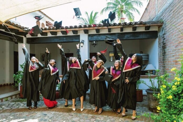 escuela de graduación de niñas