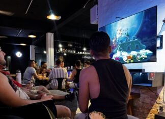 Playroom arranca la semana de su gran inauguración con proyeccion de ‘Boots’ sala de juegos zona romantica