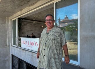 ‘Teto’ Betancourt habla sobre su activismo dirigiendo la oficina de diversidad sexual "Teto" Betancourt, jefe de la Oficina de Diversidad Sexual del Gobierno Municipal de Puerto Vallarta.