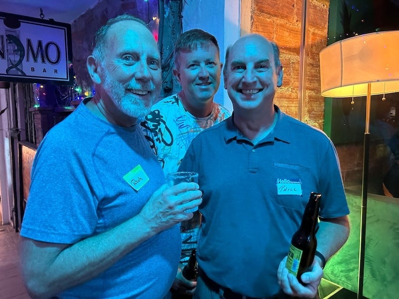 Mezclador gay Uno Seis Uno 2