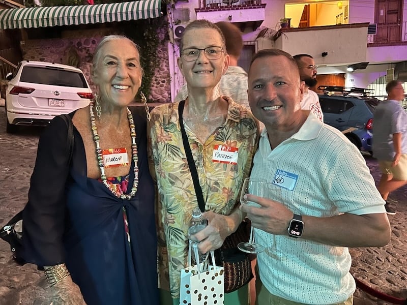 Mezclador gay Uno Seis Uno 3