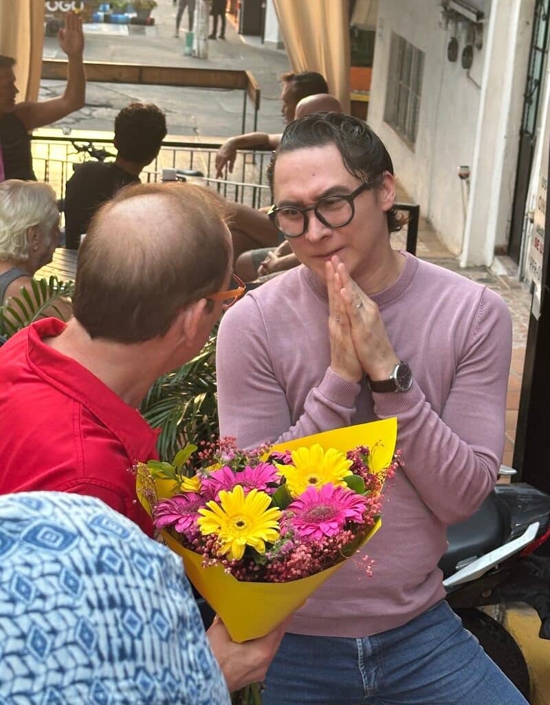 mezclador gay uno seis uno 22