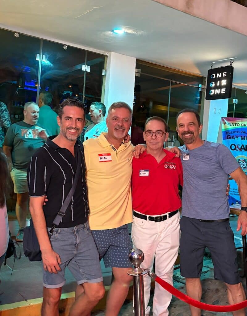 mezclador gay uno seis uno 24