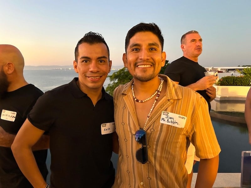 Mixer at Villa Tita 11