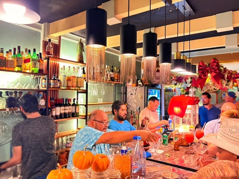 bar de jorge un año 12