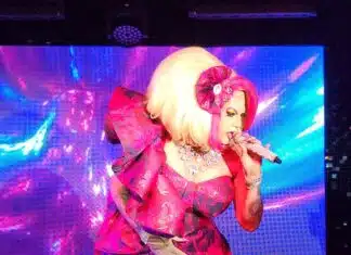 El bar restaurante Awaysis organiza evento a beneficio de Mama Tits Mama Tits Benefit