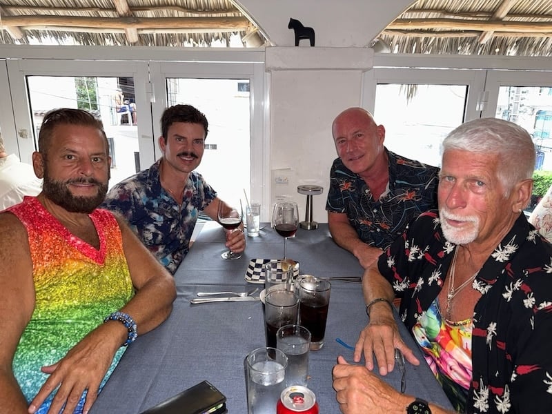 recaudación de fondos de mayo para gay+ 2