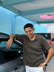 Eric Flores, propietario de MexCar PV.