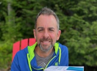 Dennis Garnhum lanza ‘Hacia la belleza’, sus memorias del Camino en la era Covid hacia la belleza - Dennis