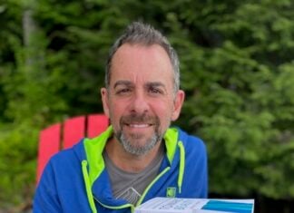 Dennis Garnhum lanza ‘Hacia la belleza’, sus memorias del Camino en la era Covid hacia la belleza - Dennis