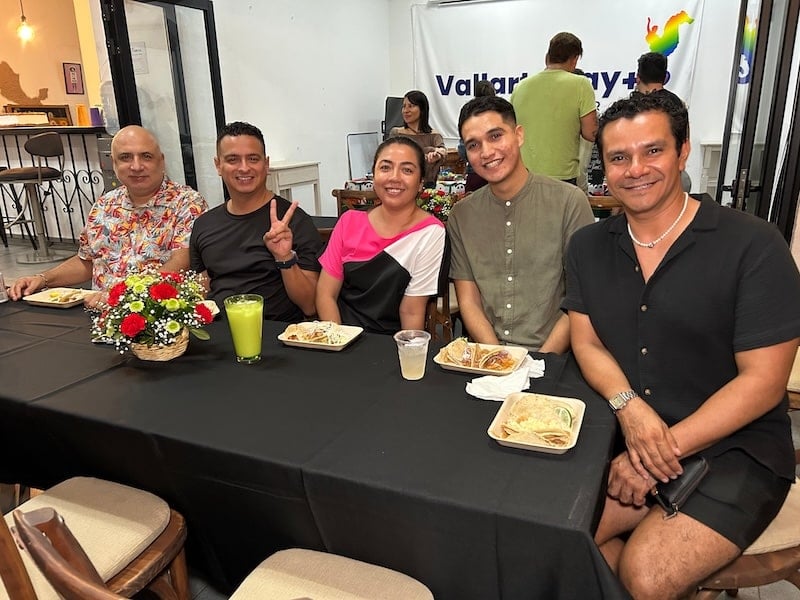 Cena de voluntarios Gay+