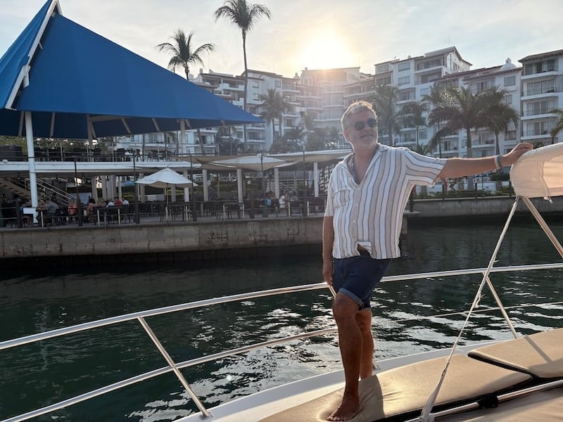 alquiler de yates crucero al atardecer