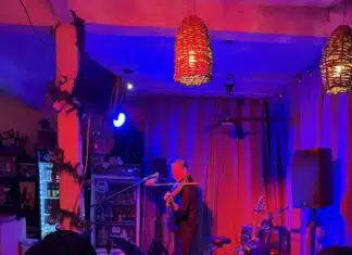 Geo Uhrich lanzó su nueva serie de conciertos semanales geo bar frida 11