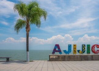 Vivir en Ajijic: Dentro de la creciente comunidad expatriada y LGBTQ+ de Jalisco Ajijic