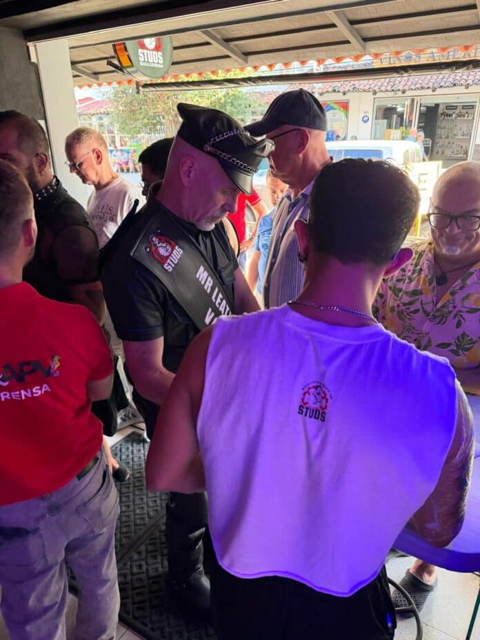 mezclador gay+ en STUDS 2026