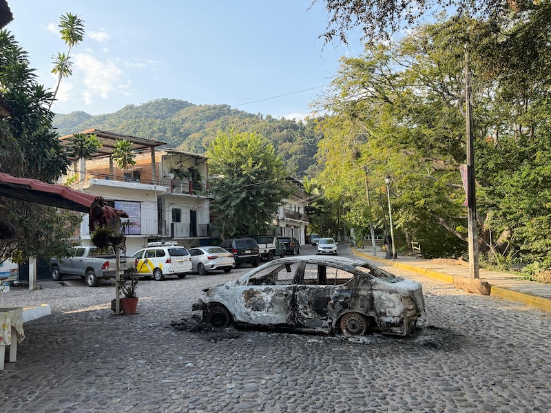 anotehr coche quemado 6