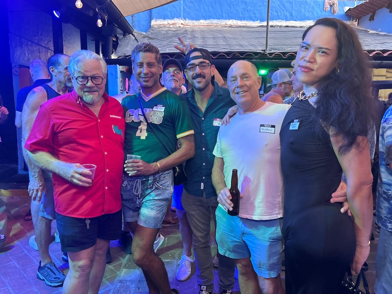 mezclador gay awaysis 2026