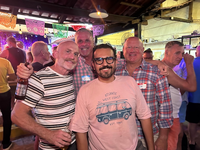 mezclador gay awaysis 2026