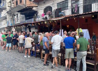 Celebración del 25.º aniversario de Frida Bar y Restaurante: 1 de junio de 2026 barra mezcladora frida 2026