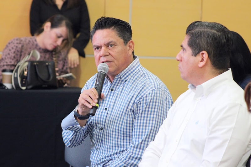 reunión con líderes empresariales 6