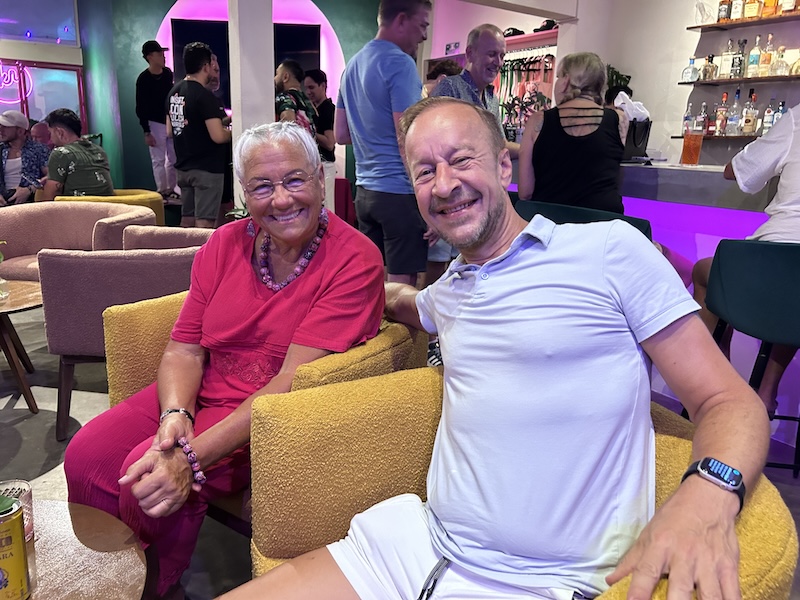 cheeky lounge
