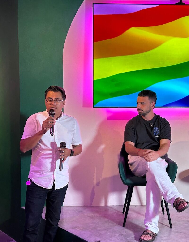Santi Rivero en Cheeky Lounge