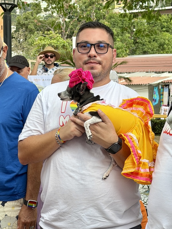 desfile de mascotas del orgullo 48