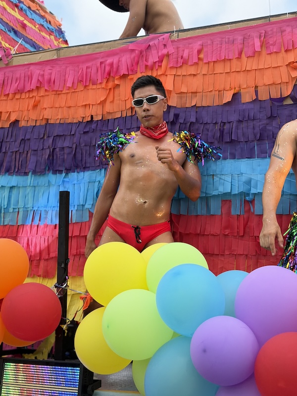 desfile vallarta pride 2026 4 14