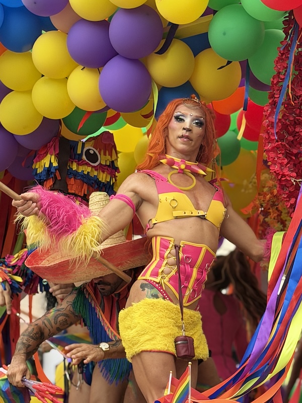 desfile vallarta pride 2026 4 27