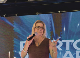 Kim Kuzma encuentra su hogar y su legado en los escenarios de Vallarta Kim Kuzma