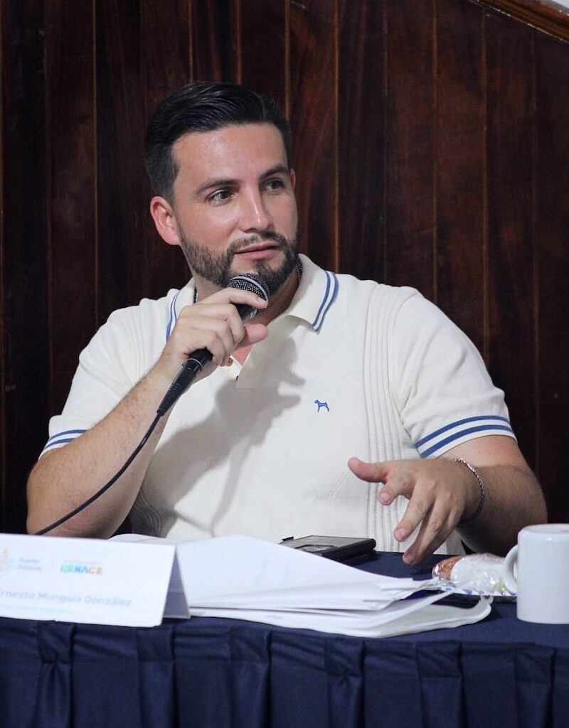 El alcalde Luis Munguía en la sesión del ayuntamiento del 5 de junio de 2026.