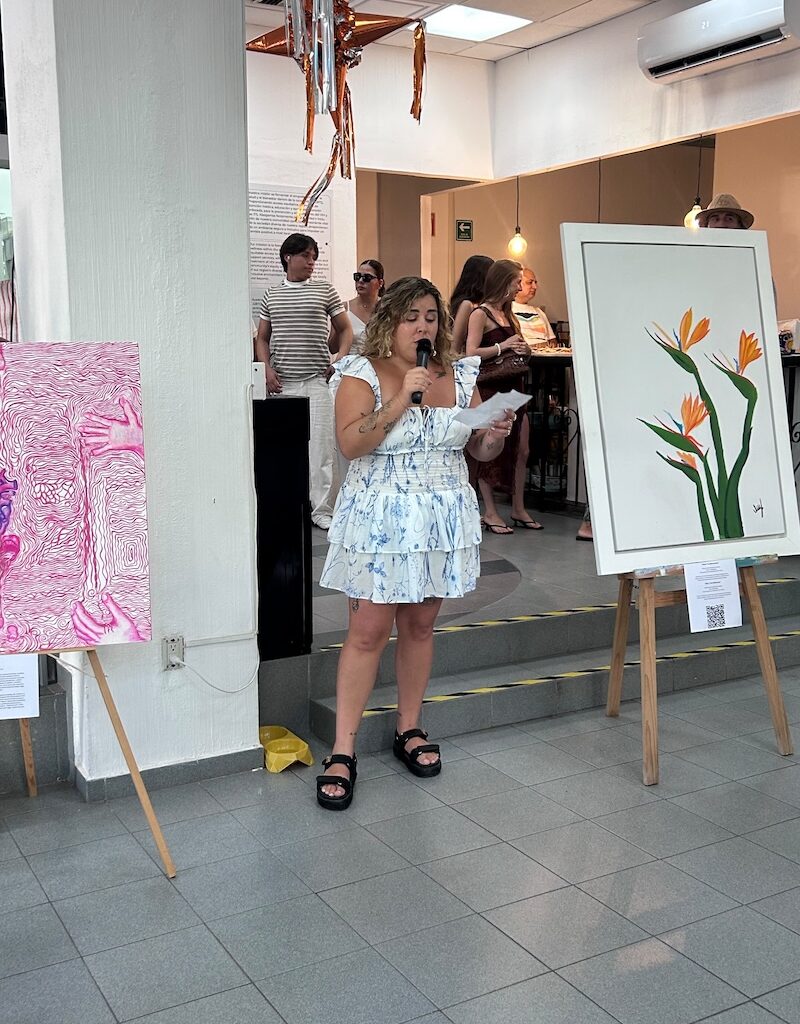 exposición de arte en el centro comunitario