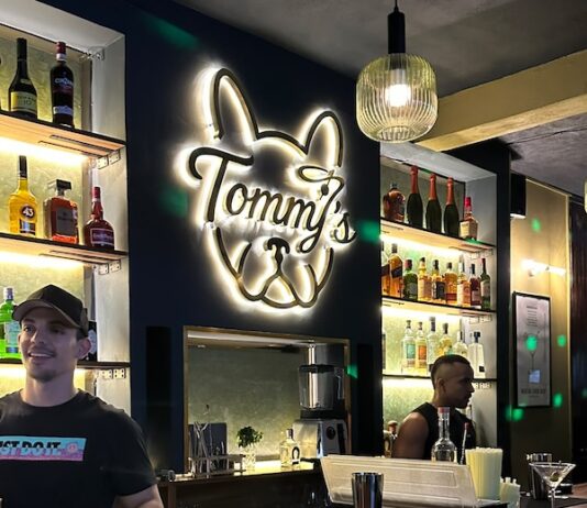 Tommy’s: El nuevo bar de coctelería de PV tiene el estilo de una gran ciudad tommys bar 5
