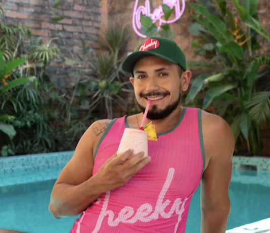 El Cheeky Pool Club presenta descuentos para los días de lluvia club de billar descarado