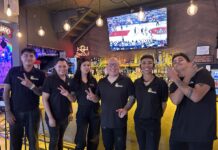 «El Soñador» adquiere un ambiente LGBTQ+ y de bar deportivo con sus nuevos propietarios El equipo de «El soñador»