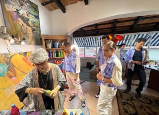 Galerías Kathleen Carrillo: un lienzo de colores en Puerto Vallarta gay+ mixer Kathleen carrillo 2026