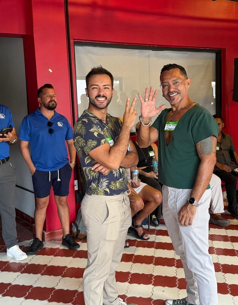 Reunión de empresarios en la Zona Romántica