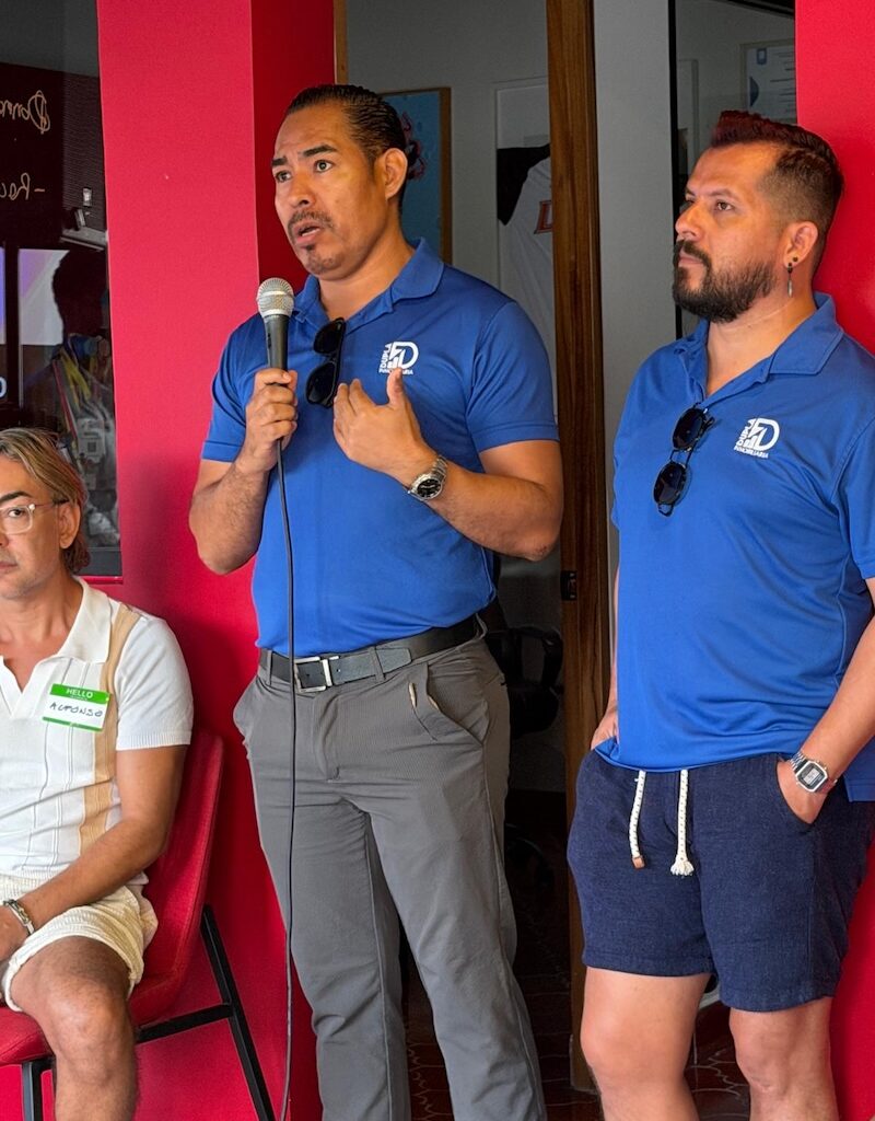Reunión de empresarios en la Zona Romántica