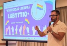 El Ayuntamiento ofrecerá clínicas de salud gratuitas y formación sobre la atención inclusiva al paciente Carlos Plascencia, de la Subdirección de Diversidad Sexual, en colaboración con Diversidad Sexual Jalisco, impartirá cursos de formación para el personal sanitario y organizará actividades de divulgación sanitaria en Las Palmas y la Plaza del Pitillal.