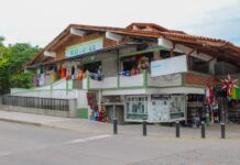 Los mercados municipales de Puerto Vallarta ofrecen a los visitantes una muestra de la cultura local este verano Mercado de Río Cuale 1