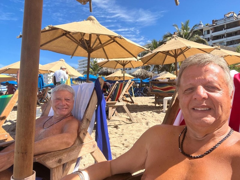 Tom en la playa